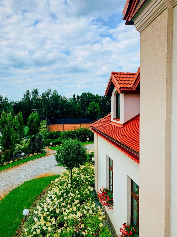 Bed and Breakfast Dwór Karwacz Przasnysz Exterior foto