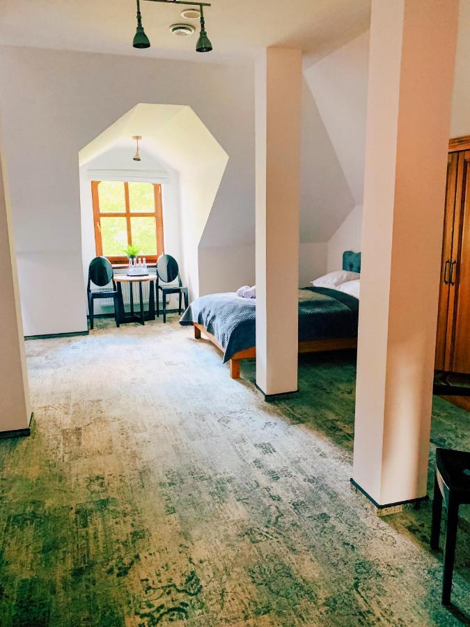 Bed and Breakfast Dwór Karwacz Przasnysz Exterior foto